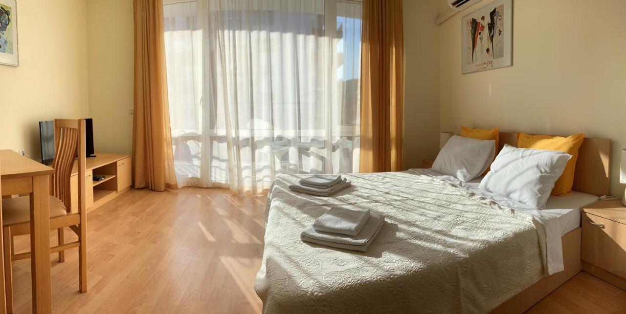 Marina View Fort Beach Studio Sveti Vlas Esterno foto