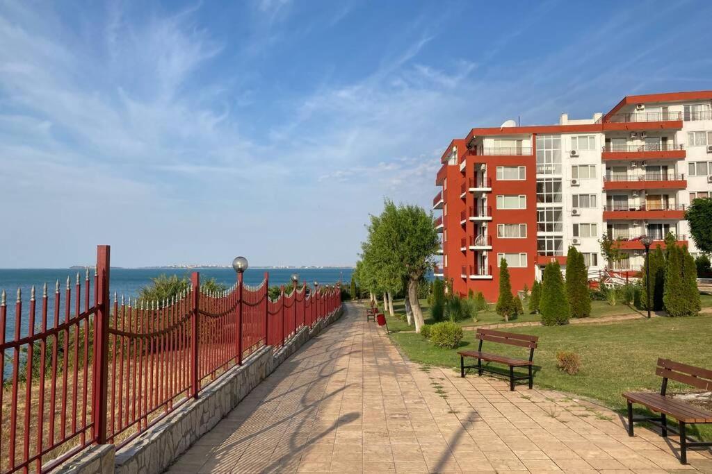 Marina View Fort Beach Studio Sveti Vlas Esterno foto